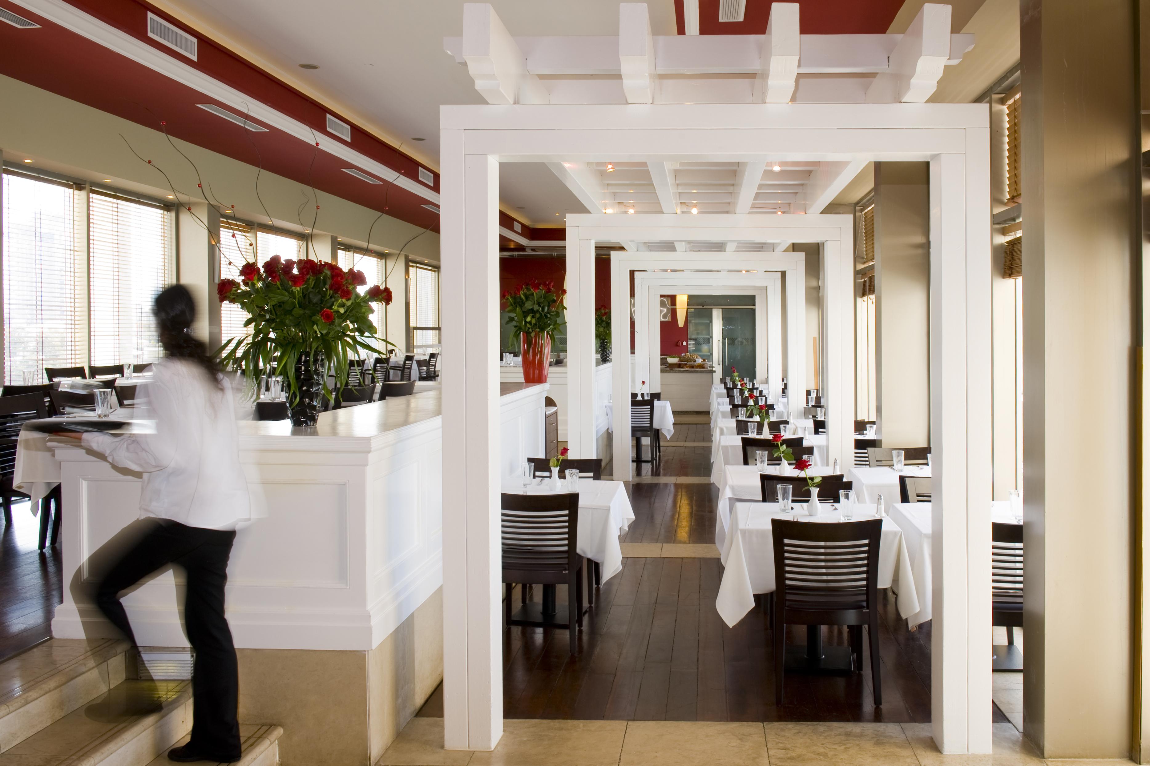 Leonardo City Tower Hotel Tel Aviv Giv'atayim Exteriör bild Interior of the restaurant