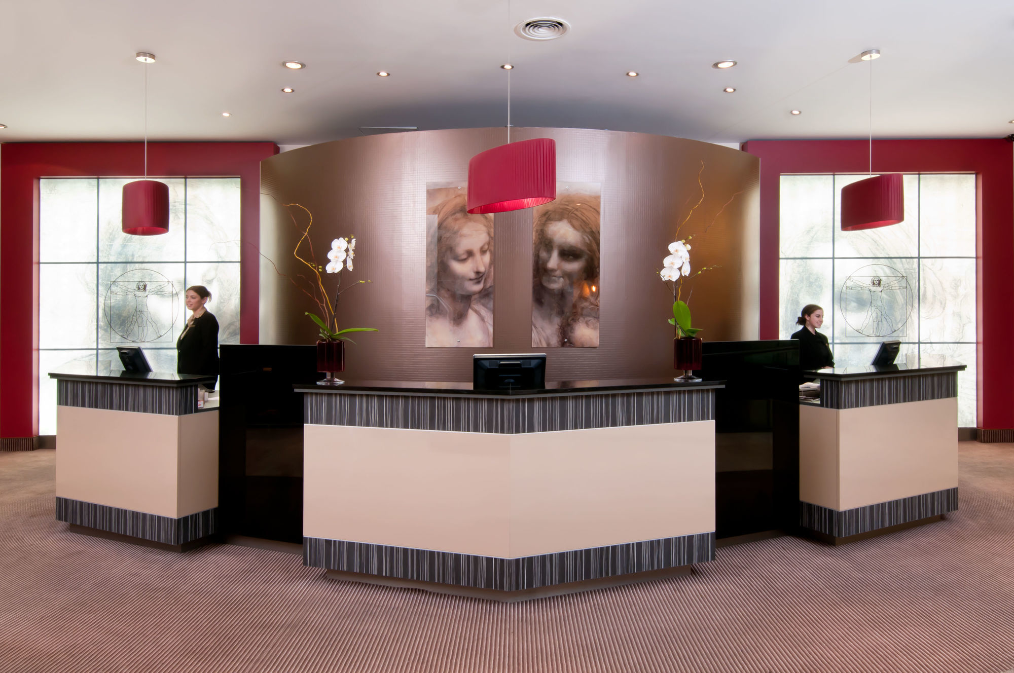 Leonardo City Tower Hotel Tel Aviv Giv'atayim Exteriör bild Reception desk at the Radisson Blu Hamburg